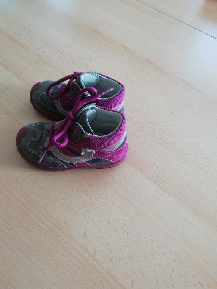 Super fit Schuhe Gr 22 in Neuhausen ob Eck