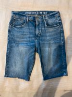 Jungen kurze Jeans, C&A, Größe 170 Comfort Stretch Hessen - Sinntal Vorschau