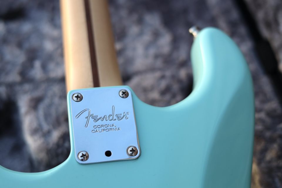 Fender AM Pro Stratocaster Limited Edition Daphne Blue (2019) in Schwedt (Oder)