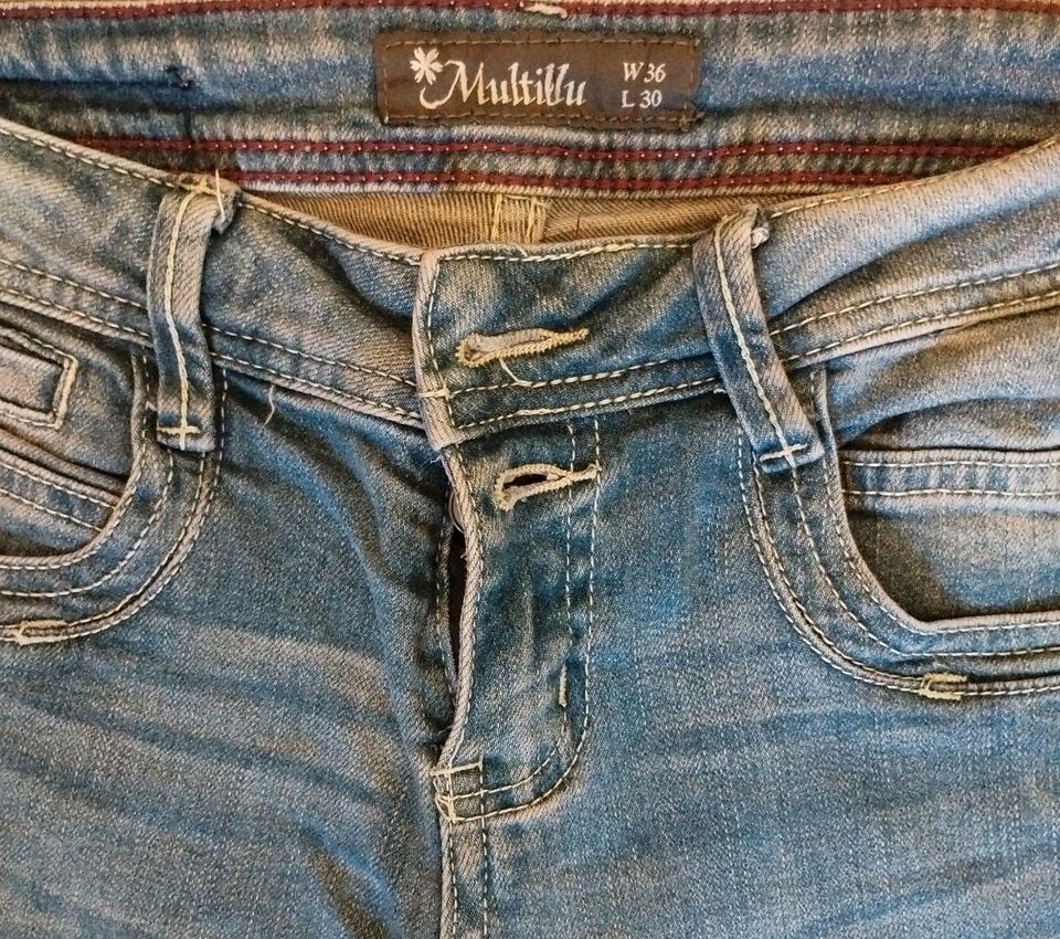 Jeans Multiblu Gr. 36/30 Blau in Wolfsburg
