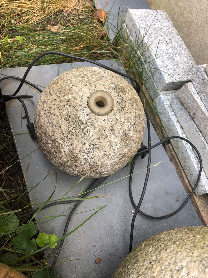 Wasserbrunen-Kugel aus Granit in Greven