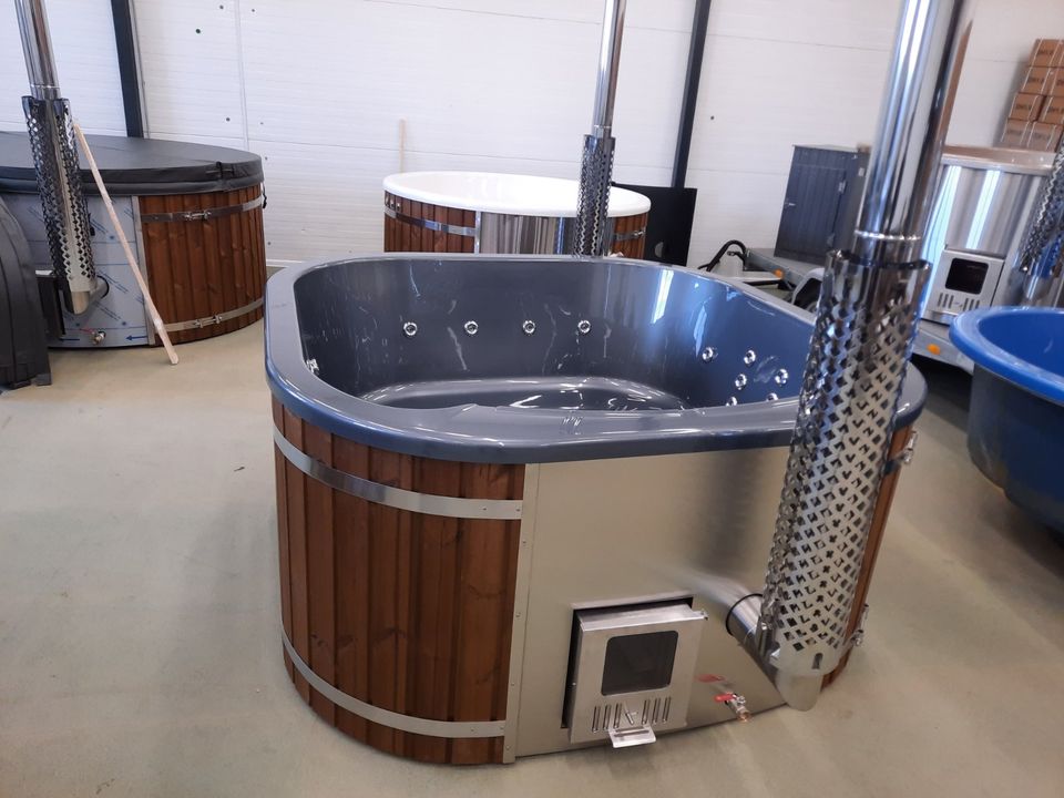 Spavio® Acryl Hot Tub Badezuber Badfass Quattro 2x2m Holzofen in Düsseldorf