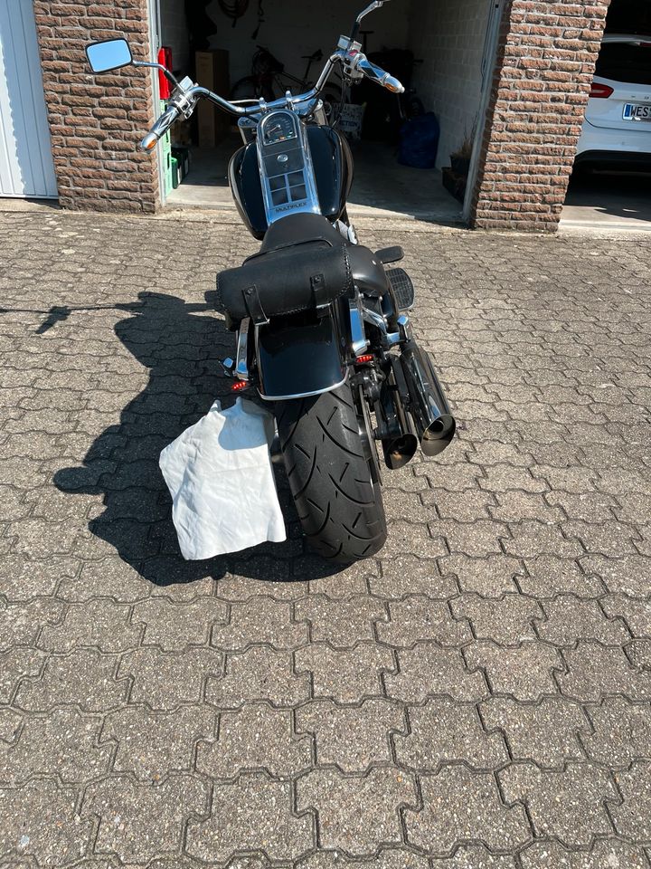 Suzuki Intruder 1500 in Hamminkeln