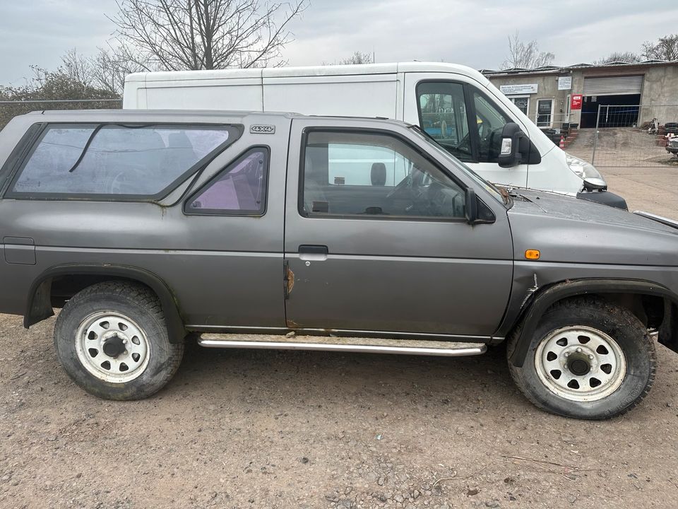 Nissan Terrano 1 Scheunenfund Bastler Auto in Klostermansfeld