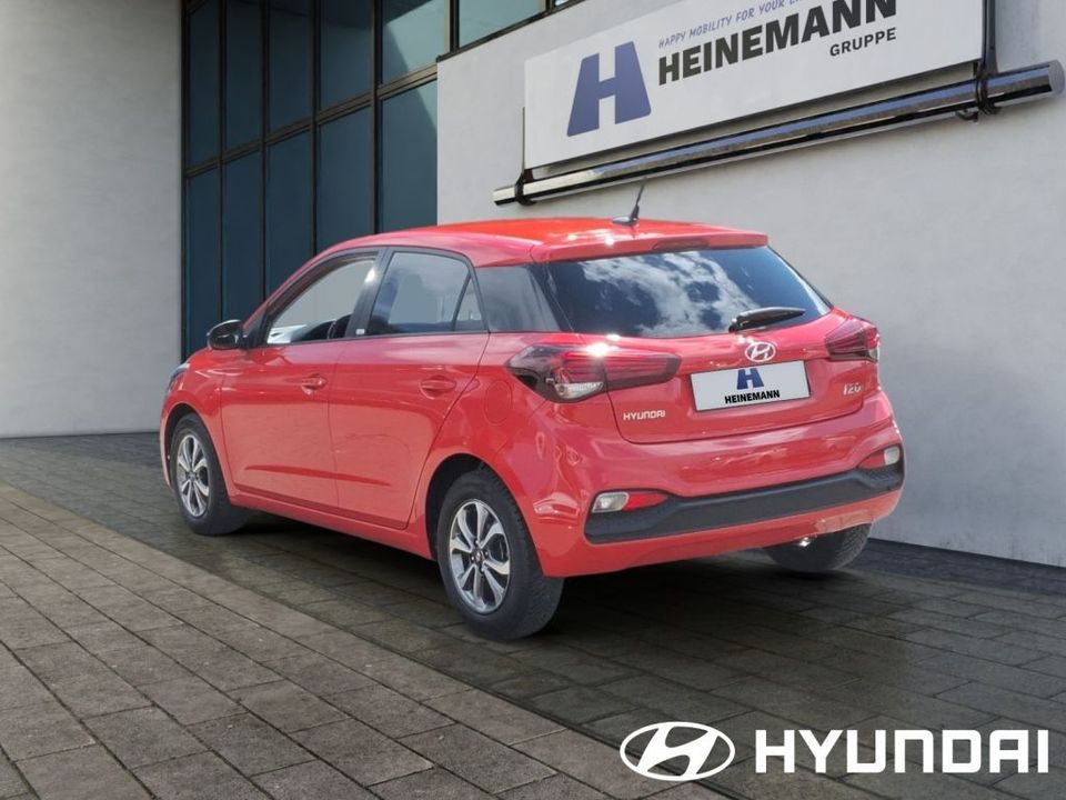 Hyundai i20 blue 1.2 YES! Klima Sitzheizung PDC in Goslar