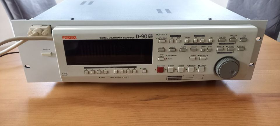 Fostex D-90 Digitaler Multitrack Recorder kaum benutzt in Püttlingen
