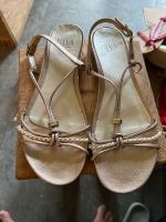 Riva Riemchensandalen Gold Leder Gr 37 München - Schwabing-Freimann Vorschau