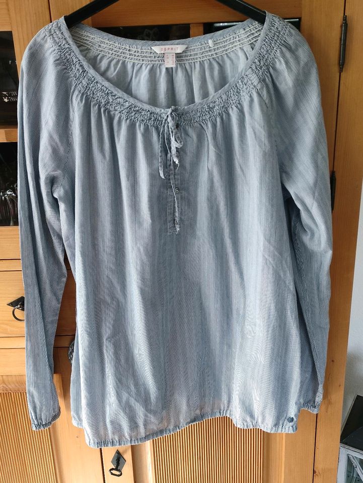 Esprit Bluse Größe 40 in Wolfhagen 