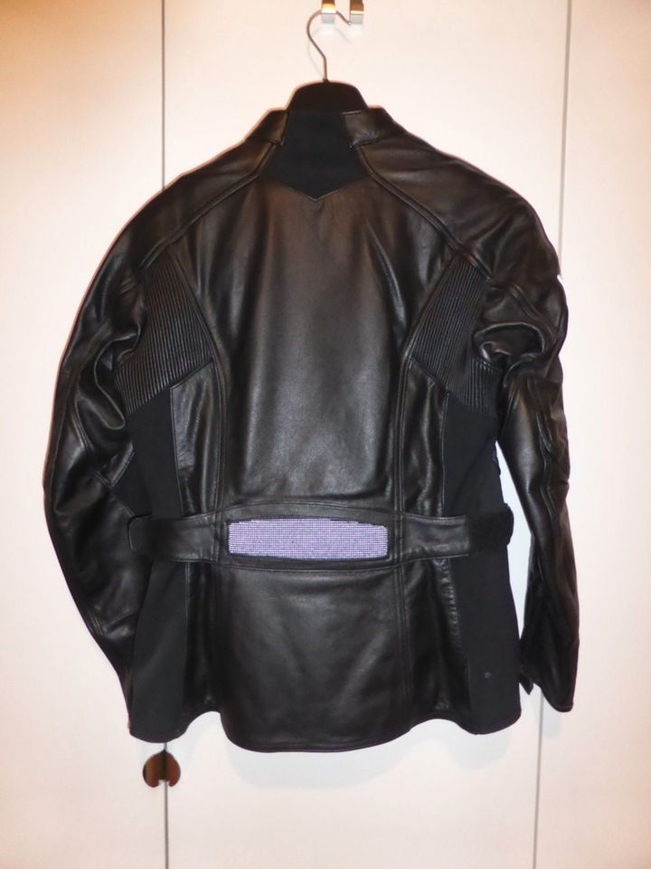 Damen-Motorradjacke in Berlin