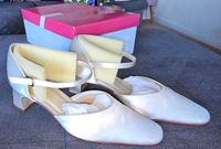 Brautschuhe in Größe 38  rainbow Club Hessen - Diemelstadt Vorschau