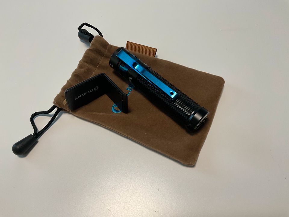 Olight Baton 3  Neuwertig. Taschenlampe in Maintal