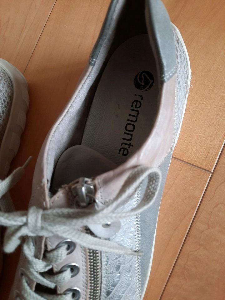 Halbschuhe Sneaker Remonte Gr. 40 wie neu! in Olsberg