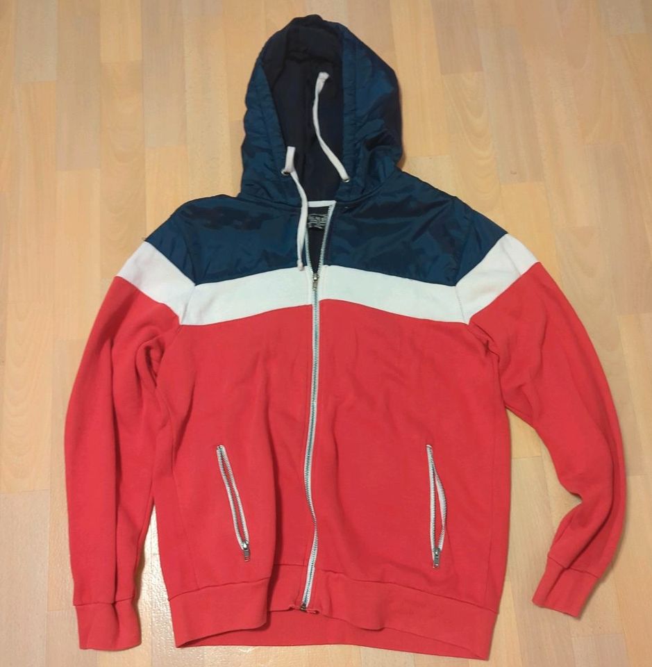 Pull and Bear Jogging Jacke in Magdeburg