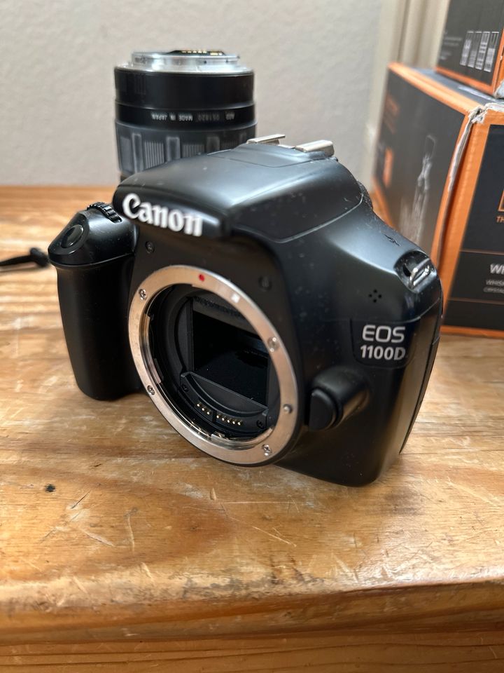 CANON EOS 1100D mit objektiv ( 200- 28 ) in Reutlingen