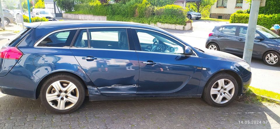 Opel Insignia Sports Tourer zu verkaufen in Waldbröl