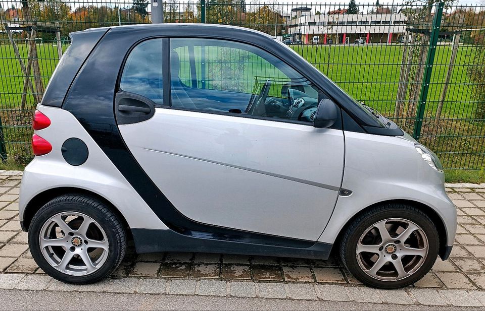 Smart fortwo 1.0 mhd Klein-/ Kompaktwagen in Freilassing