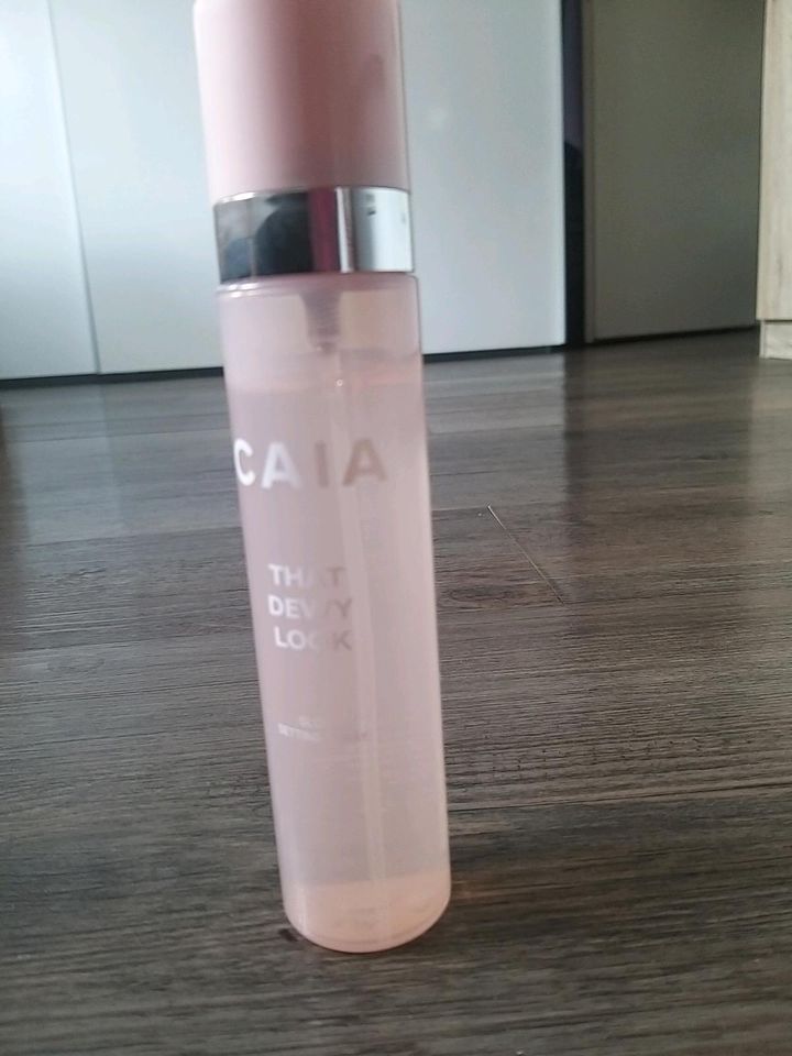 Caia cosmetic foundation makeup schminke benutzt blush lipgloss in Frankfurt am Main