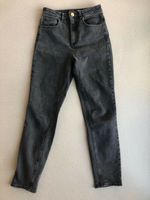 ASOS Jeans high rise schwarz neuwertig Gr. 26/32 Niedersachsen - Braunschweig Vorschau