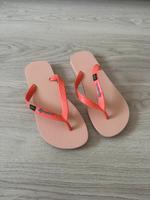 Ipanema badelatschen Sandalen Zehnentrenner 38 Niedersachsen - Oyten Vorschau