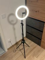 LED Ringlicht mit Stativ Selfie Handy Make-up München - Allach-Untermenzing Vorschau