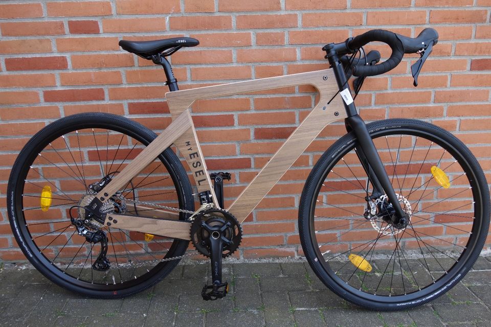 My Esel " Gravel Bike" 2X11 Shimano !!! Holzrahmen !!! in Nordhorn