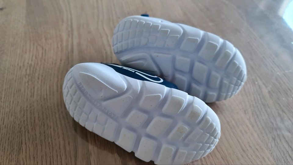 Nike Flex Runner Baby Gr. 22 blau in Hahnstätten