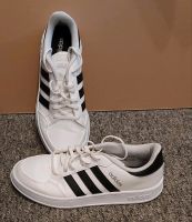 ADIDAS SPORTSCHUHE , WEISS MIT DEN DREI STREIFEN IN SCHWARZ Baden-Württemberg - Ettlingen Vorschau