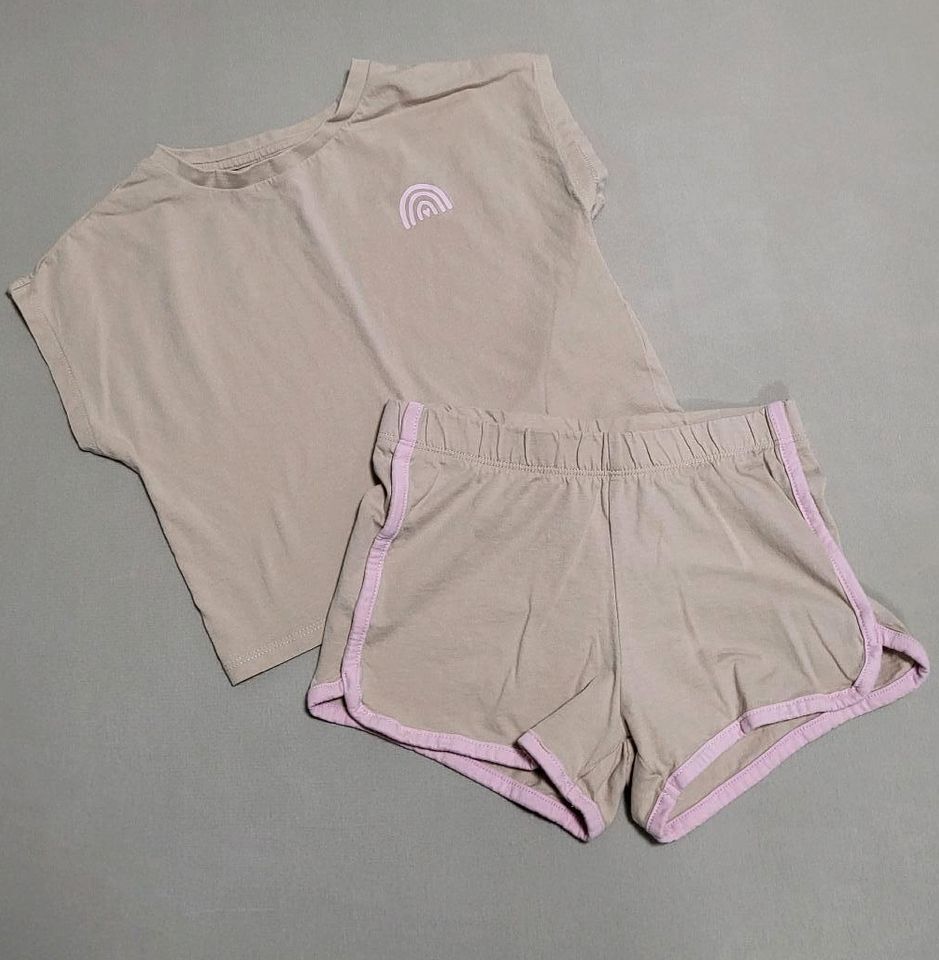 H&M Mädchen tshirt shorts set gr 116 in Dinslaken