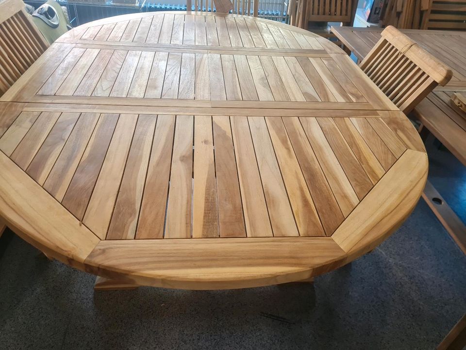 Gartentisch Tisch  ausziehbar Teak mit 4 Stühle Neu in Saarbrücken