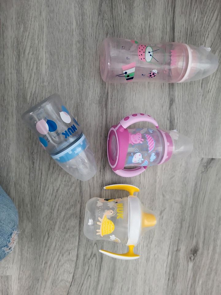Verschiedene NUK Trink(lern)flaschen in Höxter