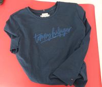 Schönes neuwertiges Langarmshirt Tommy Hilfinger Gr. 164 blau Nordrhein-Westfalen - Hiddenhausen Vorschau