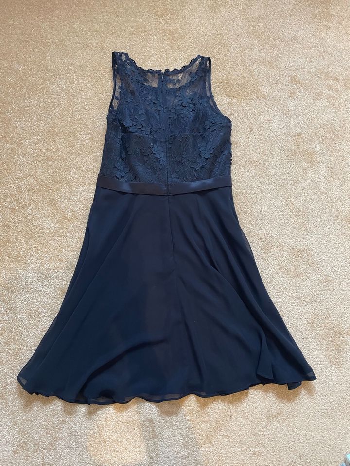 Jugendweihekleid Abendkleid Konfirmationskleid Gr. S in Magdeburg