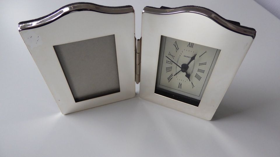 Silberner Fotorahmen mit Uhr in Münster (Westfalen) - Wienburg