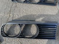 BMW E30 Frontgrill Luftgitter VFL linke Seite Nordrhein-Westfalen - Grevenbroich Vorschau