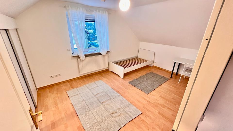 Reserviert • Gelöscht • 
                    WG Zimmer in Wede...