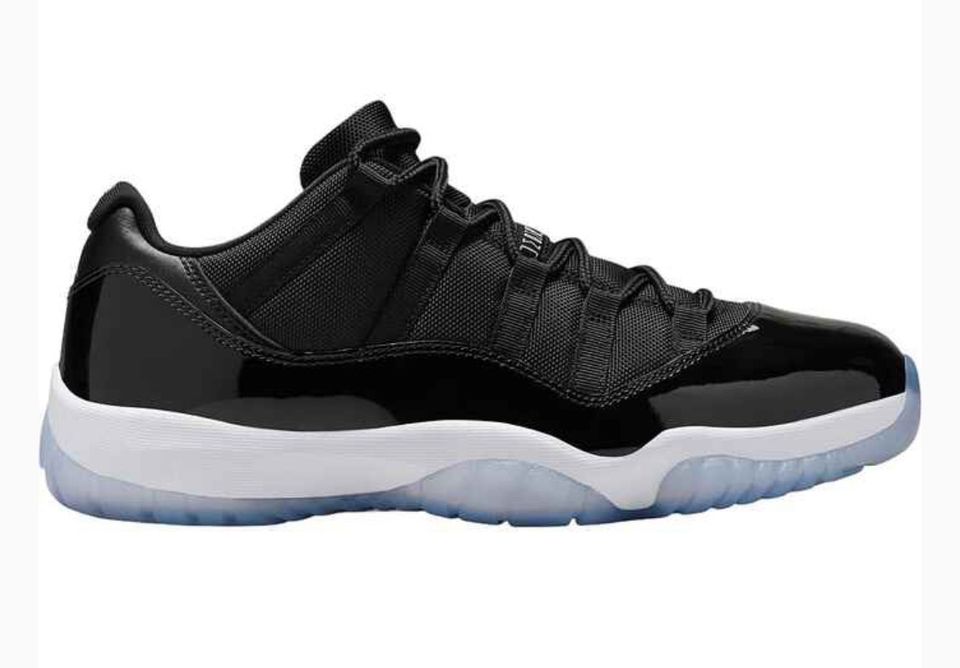 AIR JORDAN 11 RETRO LOW SPACE JAM Gr. 46 NEU & OVP in Oberhausen