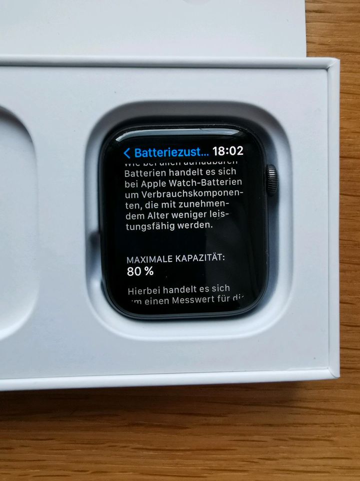 Appel IPhone 13 128GB + Appel Watch 6 im Set in Görlitz