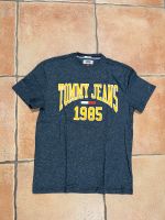 Tommy Hilfiger T-Shirt oversized Logo grau Gr. S Nordrhein-Westfalen - Velbert Vorschau