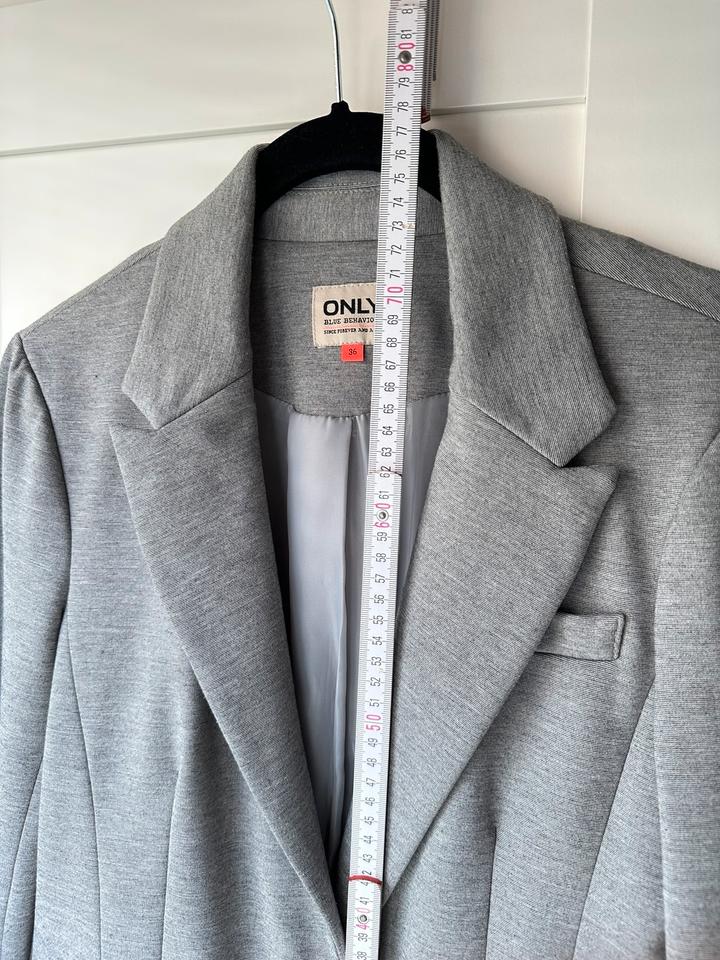 Only Blazer Gr. 36 grau hellgrau tailliert wie neu in Hamburg