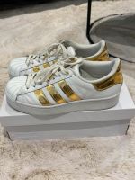 Adidas Superstar Bold MT W in 39, Weiß/Gold, Damen Sneaker Nordrhein-Westfalen - Hückelhoven Vorschau