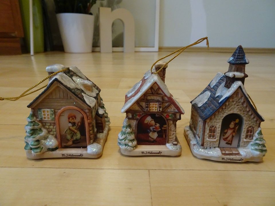 Drei Weihnachts Häuser, M.J. Hummel, Dekoration Hänger, Candlelig in Deißlingen