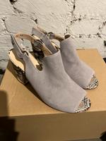 Wunderschöne Schuhe - Peep toe - Absatz - hellgrau - Gr. 5 1/2 Düsseldorf - Düsseltal Vorschau