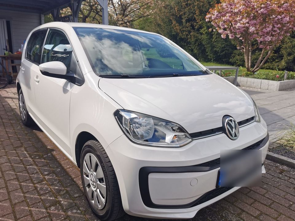 Volkswagen up! 1.0 44kW - top gepflegt mit nur 35.500 km La in Herrnburg