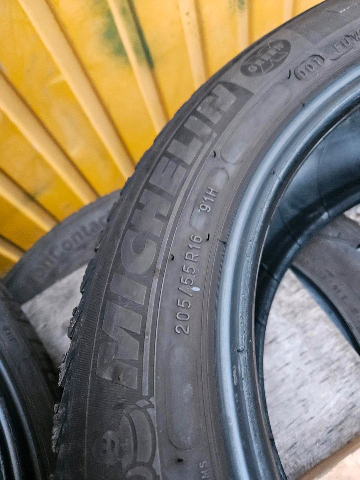 6mm MICHELIN Winterreifen 4x 205/55 R16 91H . 205 55 16 in Sindelfingen