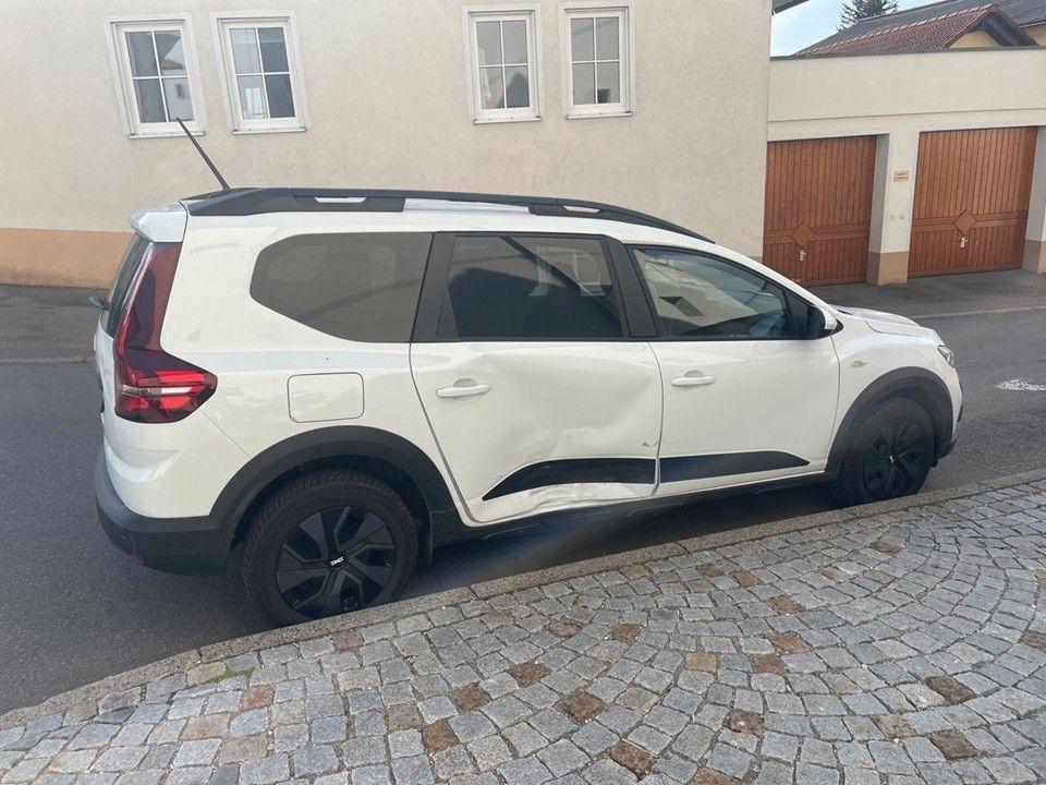 Abbildung des Autos Dacia Jogger ECO-G 100 E…