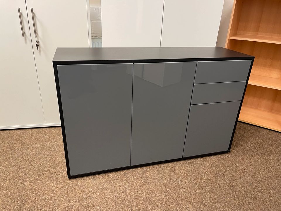 Highboard Sideboard Kommode Schrank Regal  Vitrine in Lemgo