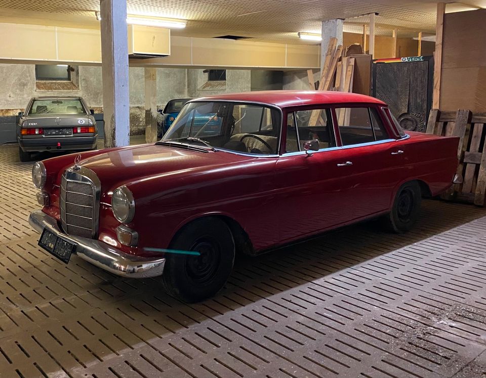 Mercedes W110 200D Heckflosse in Neumarkt-Sankt Veit