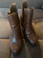 Schuhe Halbstiefel Bruno Banani braun Absatz Stiefeletten Damen Niedersachsen - Wiesmoor Vorschau