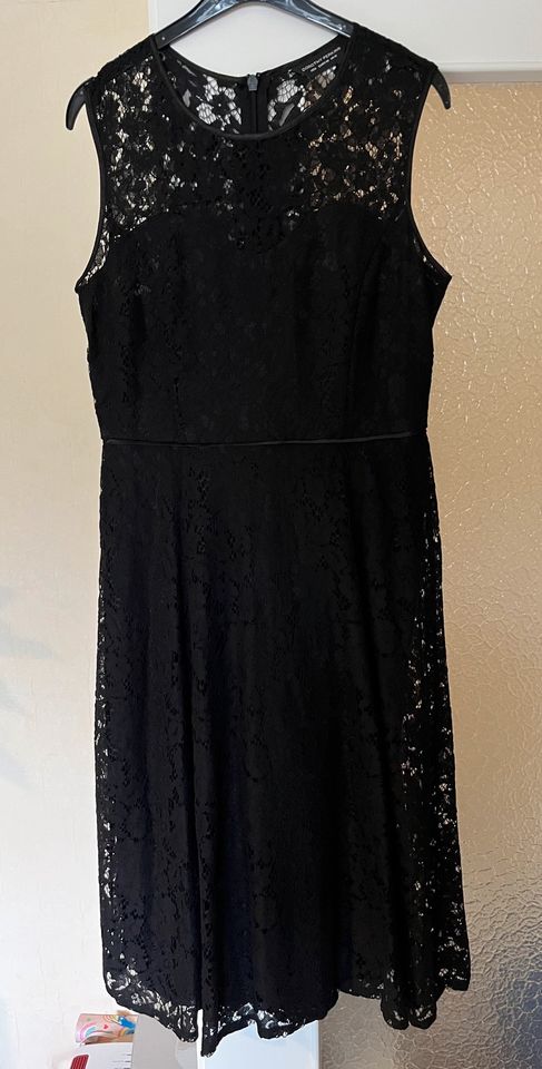 Schwarzes Spitzenkleid Gr. 40 von Dorothy Perkins in Schleswig-Holstein -  Norderstedt | eBay Kleinanzeigen ist jetzt Kleinanzeigen