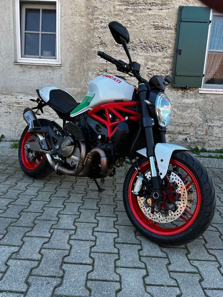 Ducati Monster 821 Tricolore, Service, Garantie in Obersöchering